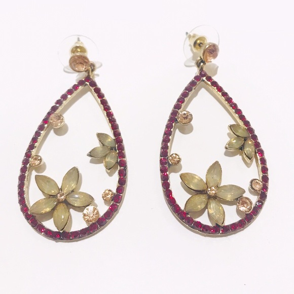 Golden Linings Jewelry - Unique red and gold floral dangling earrings